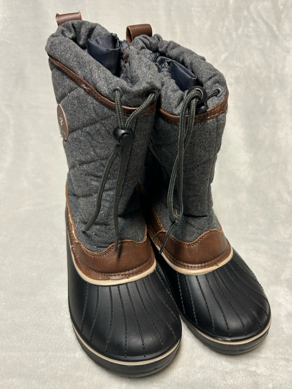 Dream Pairs Black and Gray Fleece-Lined Boot Interior